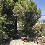 Studios&suites Rania 3*