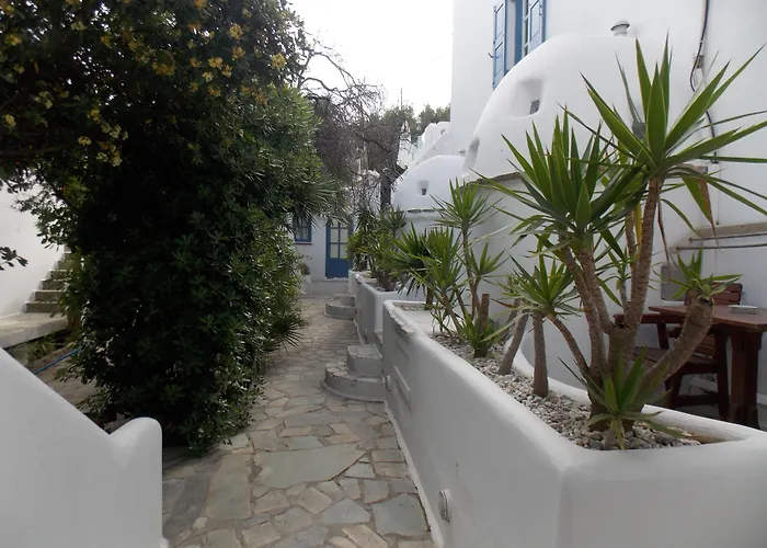 & Rania 3* Mykonos Town