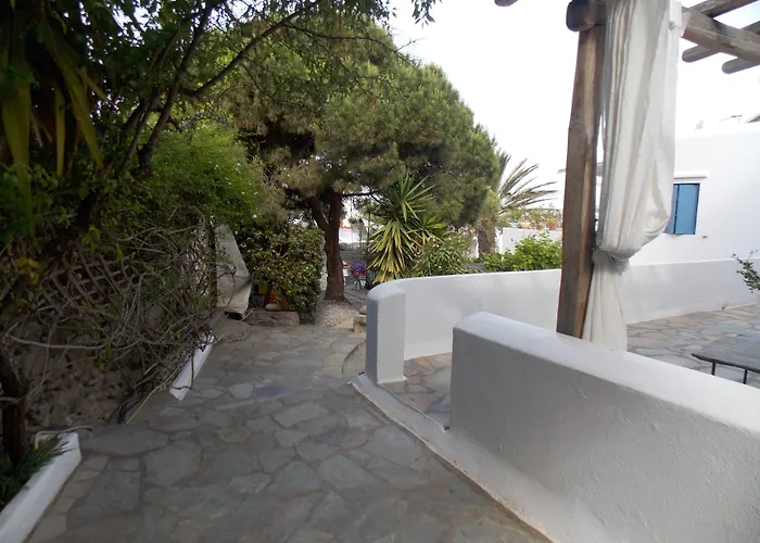 & Rania 3* Mykonos Town