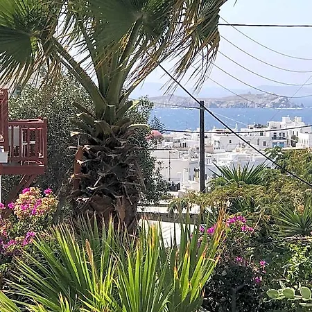 Ξενοδοχείο με διαμερίσματα & Rania