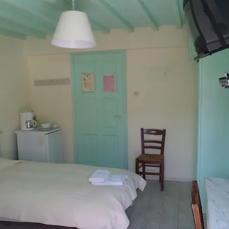 Apartahotel Studios&suites Rania 3*