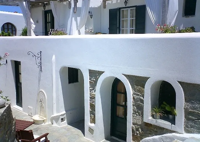 Aparthotel & Rania 3*