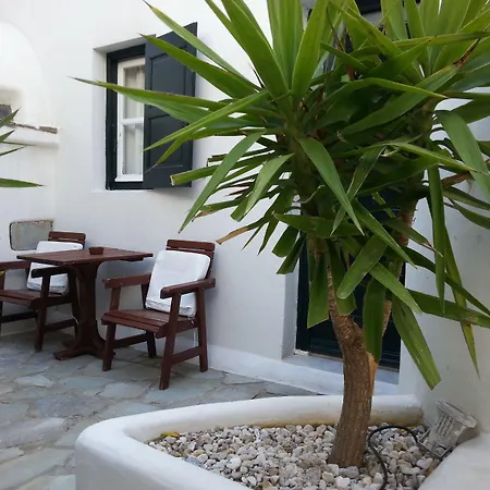 & Rania Mykonos Town