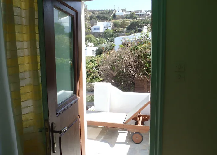 & Rania شقة فندقية 3*