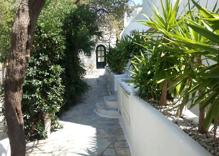 & Rania 3* Mykonos Town